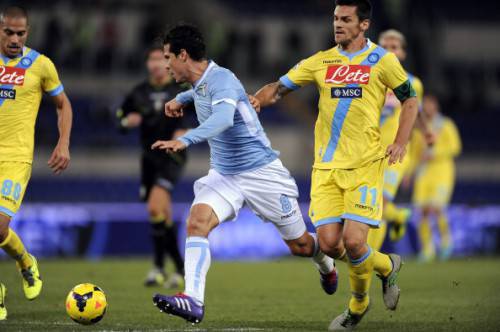 Hernanes in azione