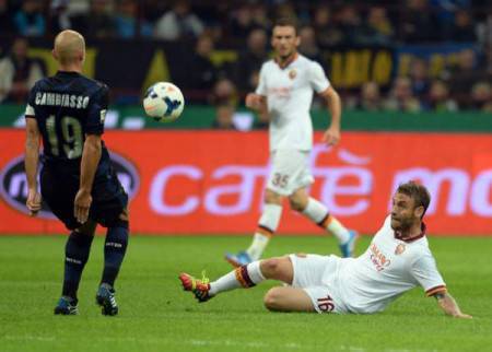 Cambiasso contro De Rossi (Getty Images)