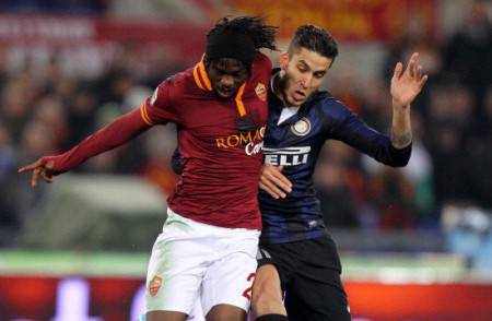 Gervinho contro Alvarez (Getty Images)