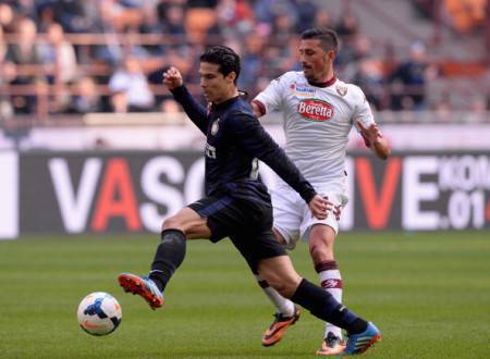 Hernanes in azione