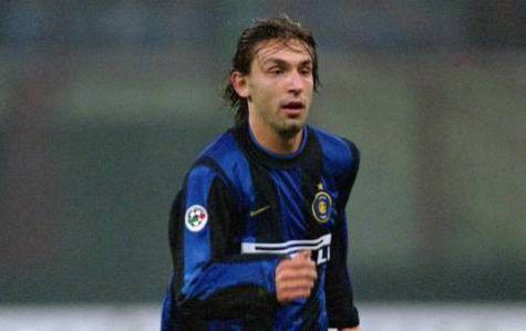 Pirlo con la maglia dell'Inter