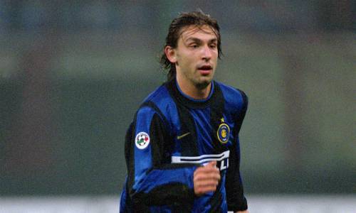 Pirlo con la maglia dell'Inter