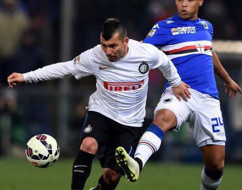 Gary Medel in azione