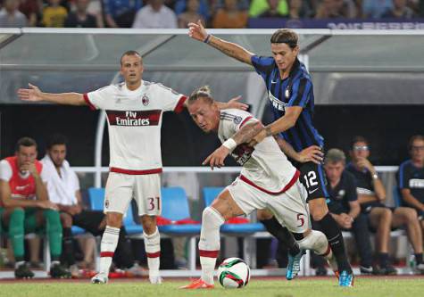 Mexes contro Longo nel derby dell'estate scorsa ©Getty Images