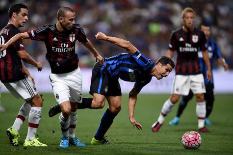 Hernanes in azione