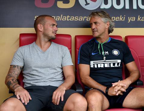 Wesley Sneijder con Roberto Mancini prima dell'amichevole Galatasaray-Inter