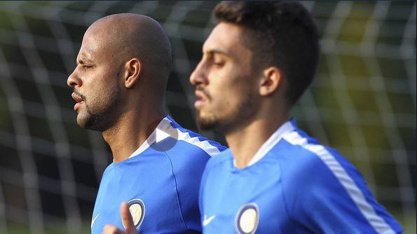 Inter, riscaldamento Telles e Felipe Melo (Getty Images)