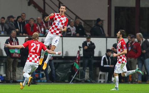Ivan Perisic festeggia dopo un gol