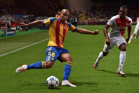 Sofiane Feghouli in azione con la maglia del Valencia