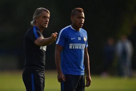 Roberto Mancini con Biabiany alla Pinetina