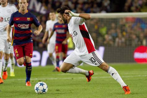 Hakan Calhanoglu in azione