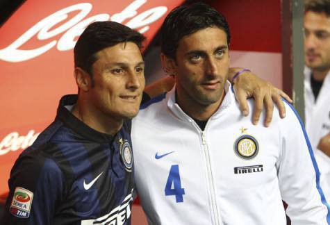 Diego Milito con Zanetti ai tempi dell'Inter