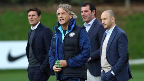 Mancini e parte della dirigenza nerazzurra alla Pinetina