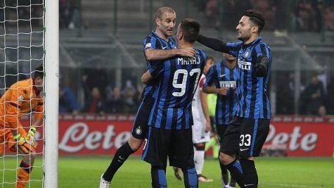 Inter-Cagliari, Palacio festeggiato dopo il gol Getty Images)