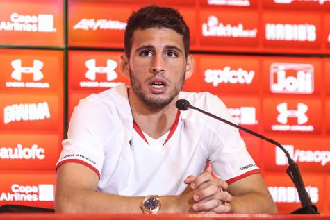 Jonathan Calleri si presenta al San Paolo ©Getty Images