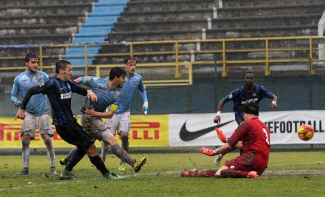 Manaj a segno contro la Lazio nella semifinale di Coppa Italia Primavera ©Getty Images