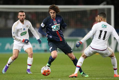 Adrien Rabiot in azione con la maglia del Psg ©Getty Images