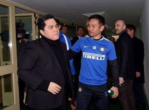 Nagatomo saluta Thohir alla Pinetina ©Getty Images