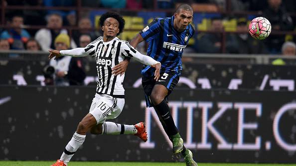 Juan Jesus contro Cuadrado ©Getty Images