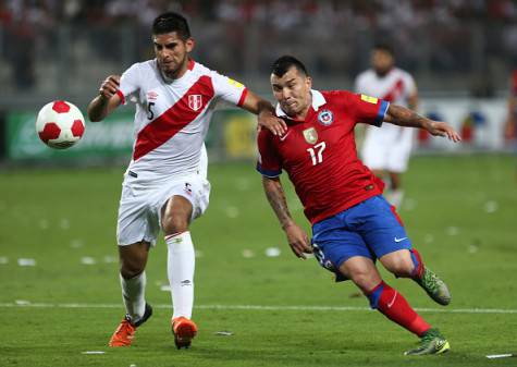 Inter, Zambrano contro Medel in Perù-Cile ©Getty Images