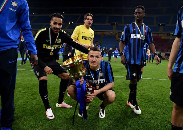 Manaj dopo la vittoria della Coppa Italia Primavera ©Getty Images