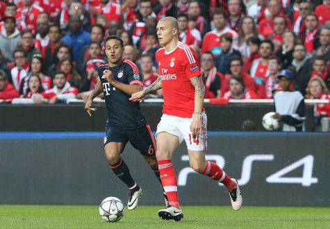 guarda in casa del Benfica ©Getty Images