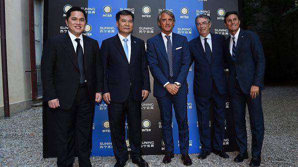Inter, Mancini con Thohir, Zhang, Moratti e Zanetti ©Getty Images