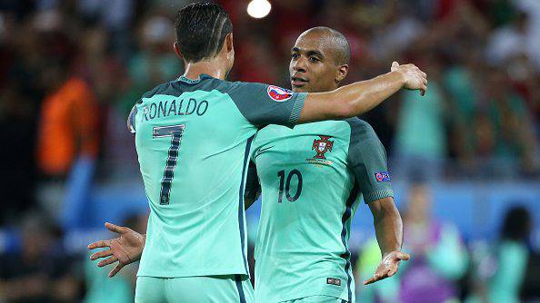 Cristiano Ronaldo con Joao Mario ©Getty Images