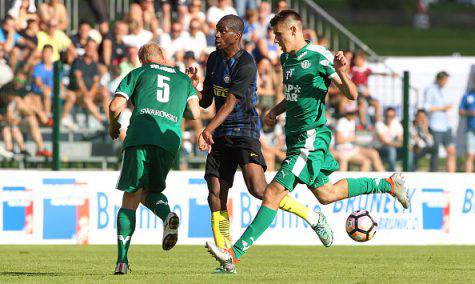 Kondogbia contro il Wattens ©Getty Images