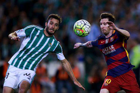 Pezzella e Messi (Getty Images)