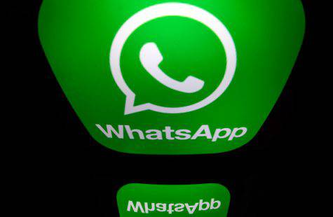 Aggiornamento WhatsApp, l'ultima versione copia Instagram