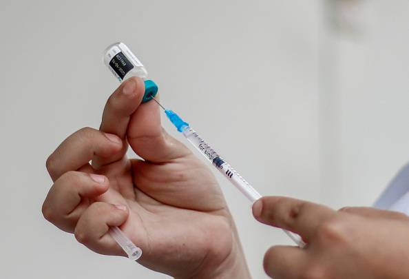 Vaccini contro l'influenza, la cura per 10 anni