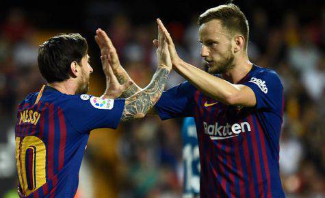 Barcellona-Inter, Rakitic tra Perisic e Icardi