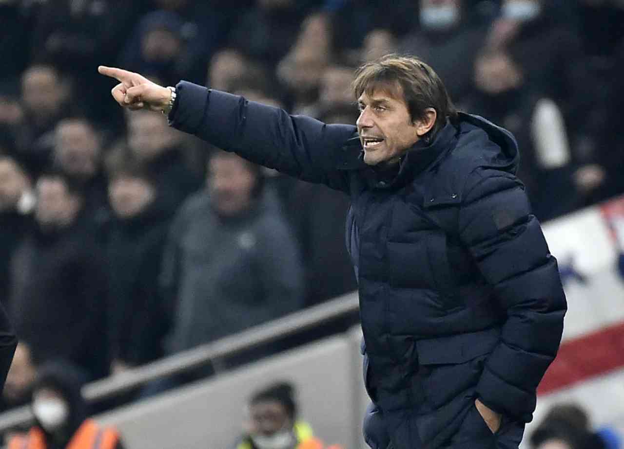 Calciomercato Inter, Conte vuole portarselo al Tottenham | Contatti avviati