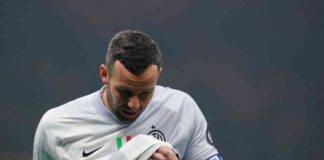 FOTO | Curva Nord ad Appiano: striscioni di appoggio a Lautaro e Handanovic