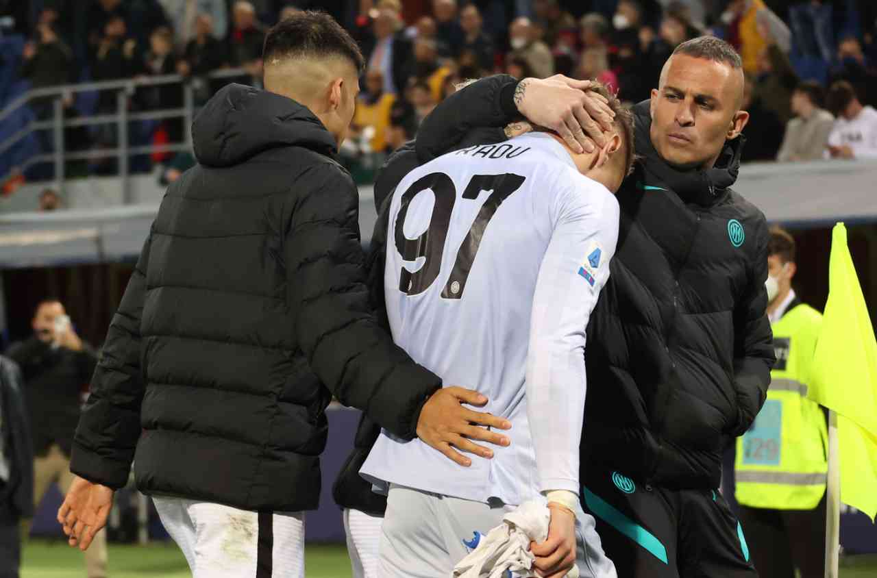 Radu esce dal campo in lacrime: la 'reazione' di Handanovic