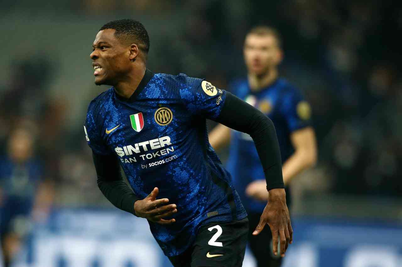 Calciomercato Inter, il Manchester United va a caccia di un esterno: occhio alla pista Dumfries 