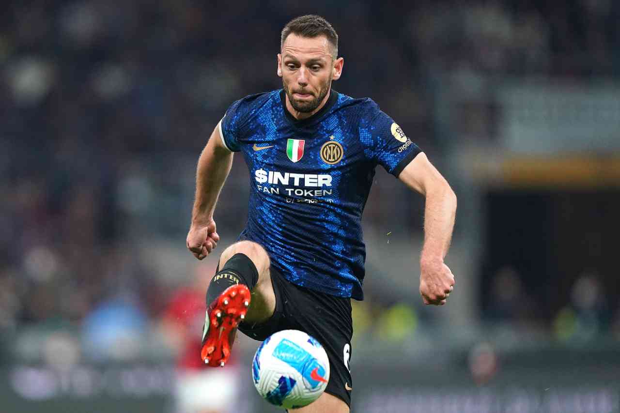 Calciomercato Inter, de Vrij e l'Inter avanti ancora insieme: occhio però alla Roma di Mourinho