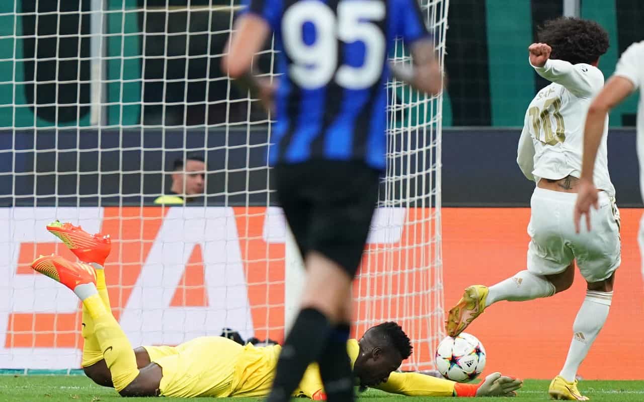 Inter, disastro Dumfries contro il Bayern Monaco