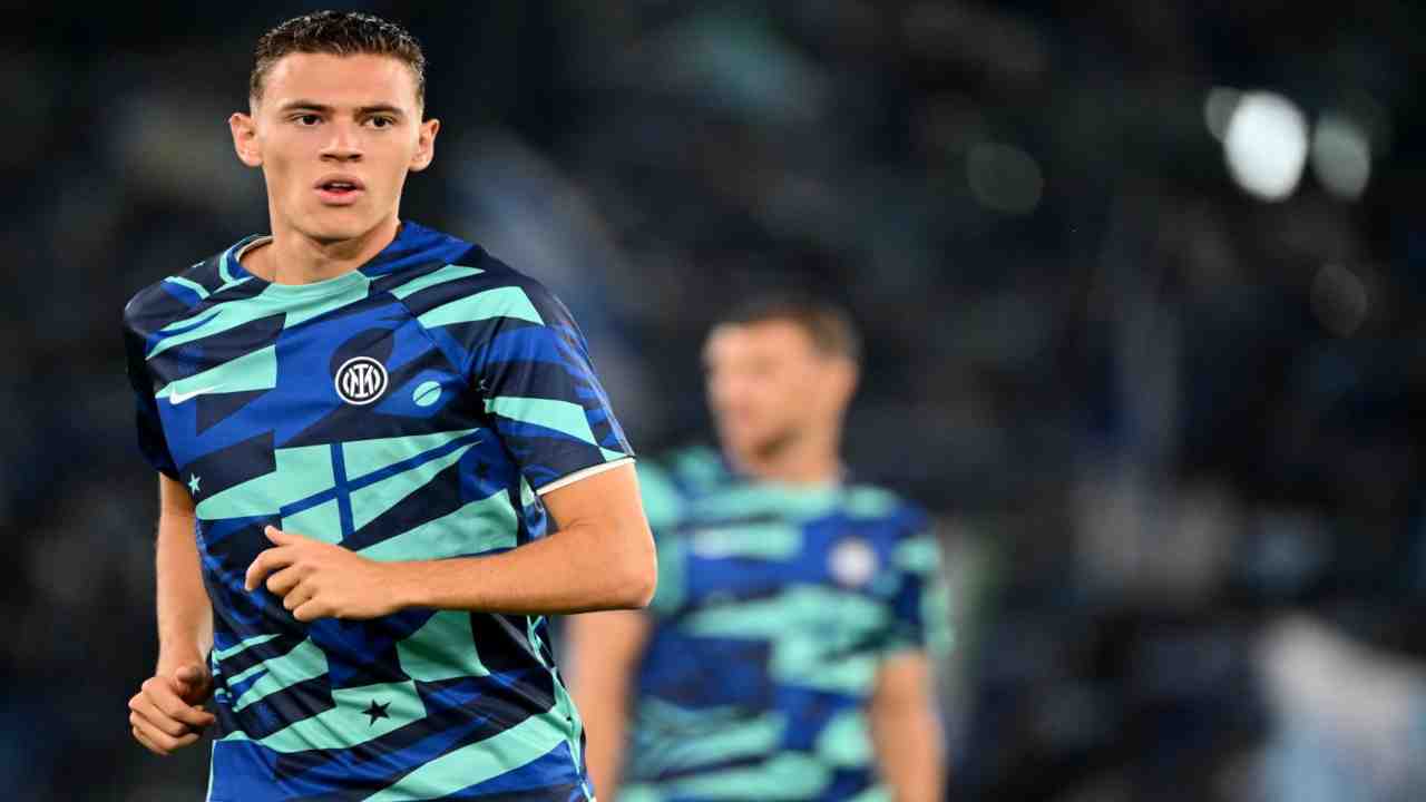 Brozovic squalificato: Asllani titolare in Inter-Roma