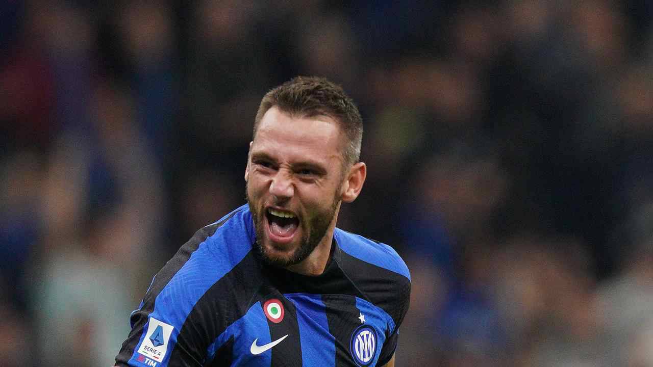 Simeone chiede all'Atlético di ingaggiare Stefan de Vrij