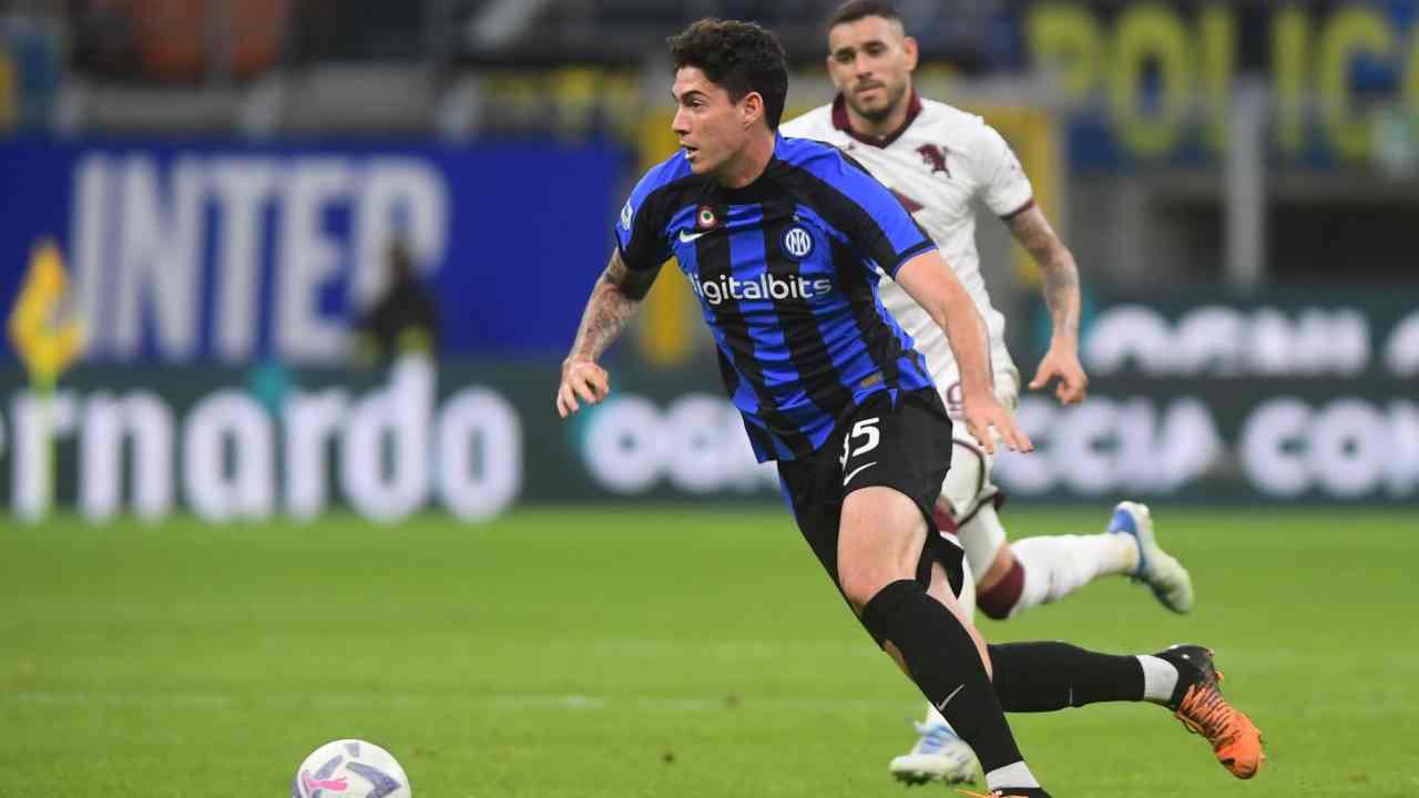 Calciomercato Inter, Bastoni al Tottenham: l'annuncio dell'ex