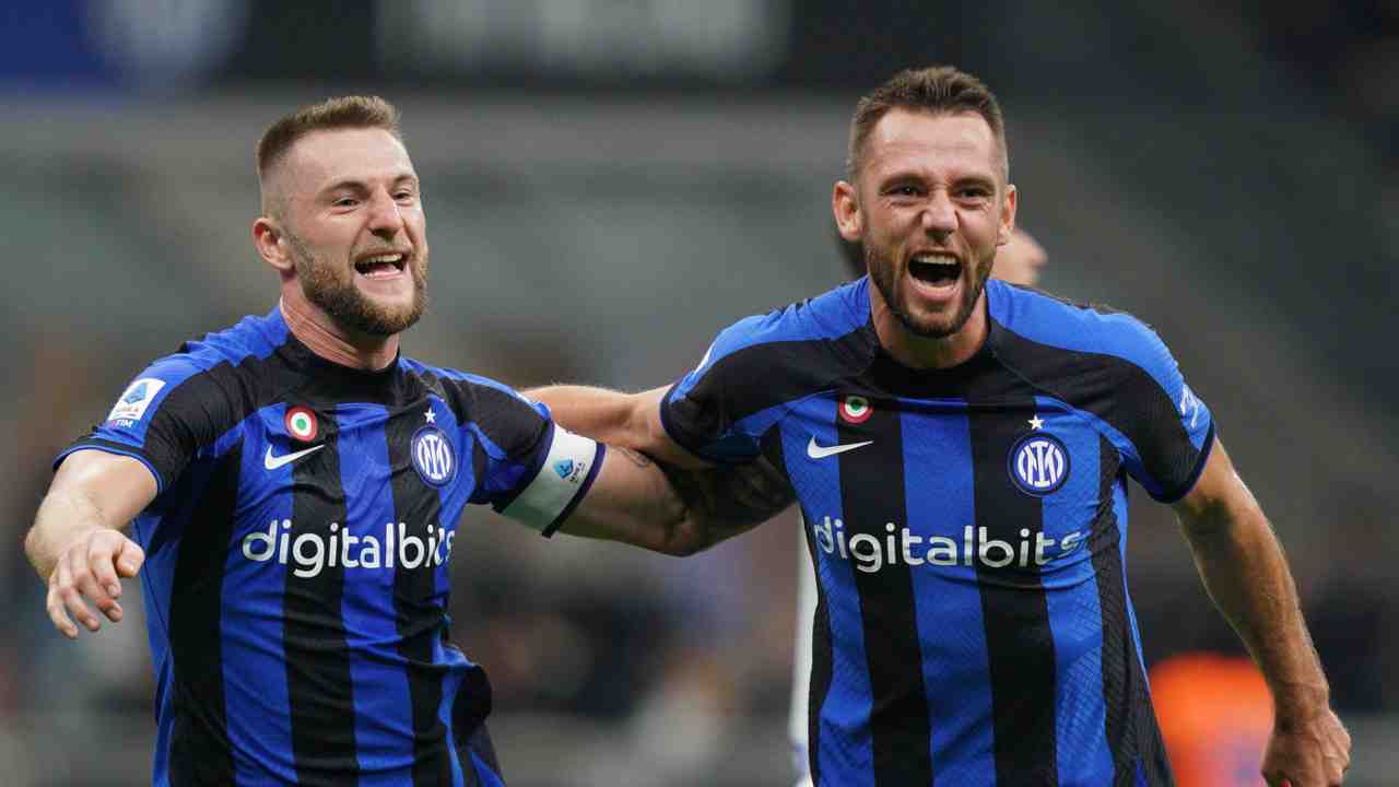 Calciomercato Inter, de Vrij può prenderlo il Milan