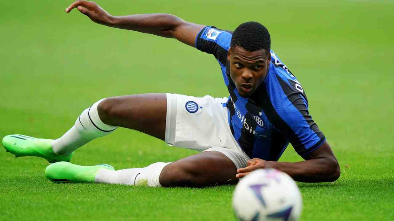 Juve-Inter, i tifosi bocciano Dumfries: Conte lo vuole al Tottenham