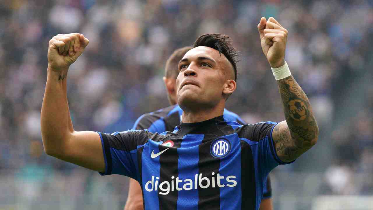 Calciomercato, Vlahovic all'Inter e Lautaro alla Juve