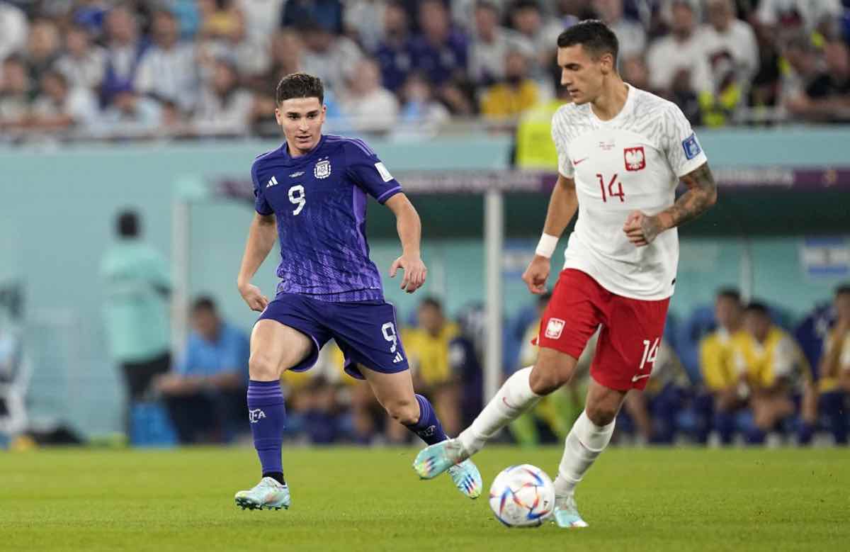 Kiwior in dribbling, pressing Inter