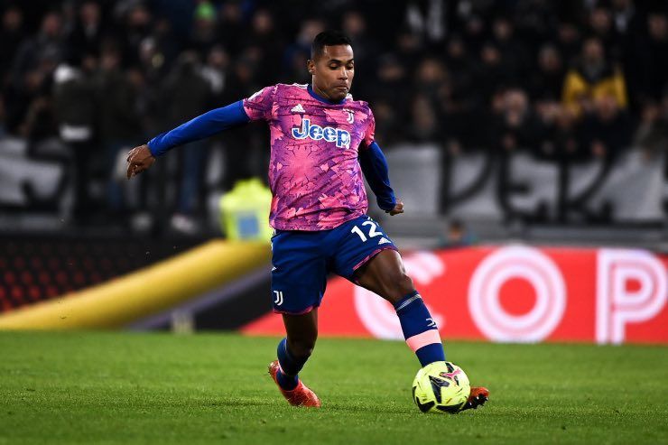 Alex Sandro idea Inter per il post Gosens 