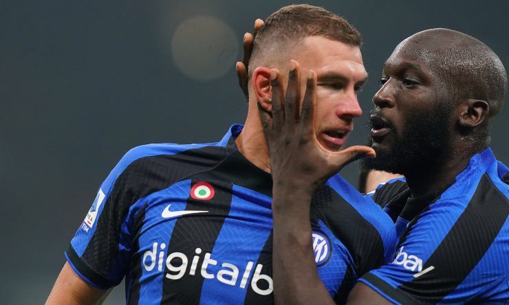 Dzeko e quell'abbraccio a Lukaku a fine gara