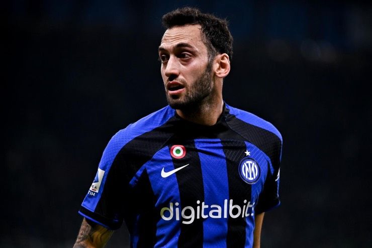 Calhanoglu rinnova con l'Inter