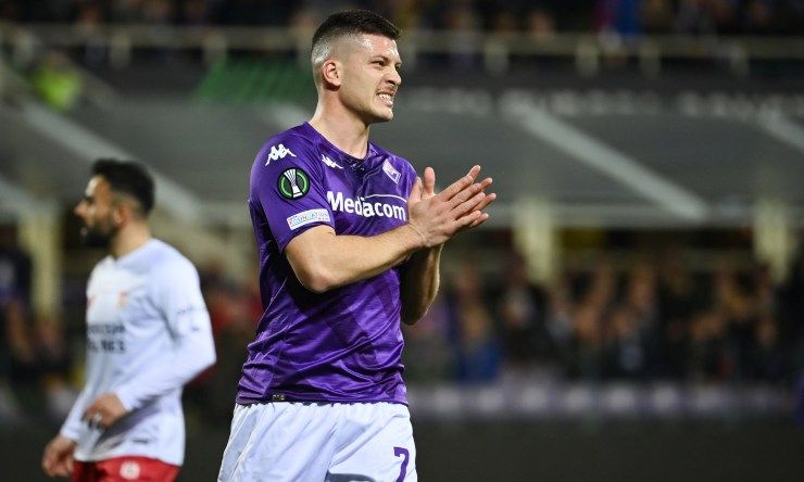 Comunicato della Fiorentina su Jovic: a rischio per l'Inter